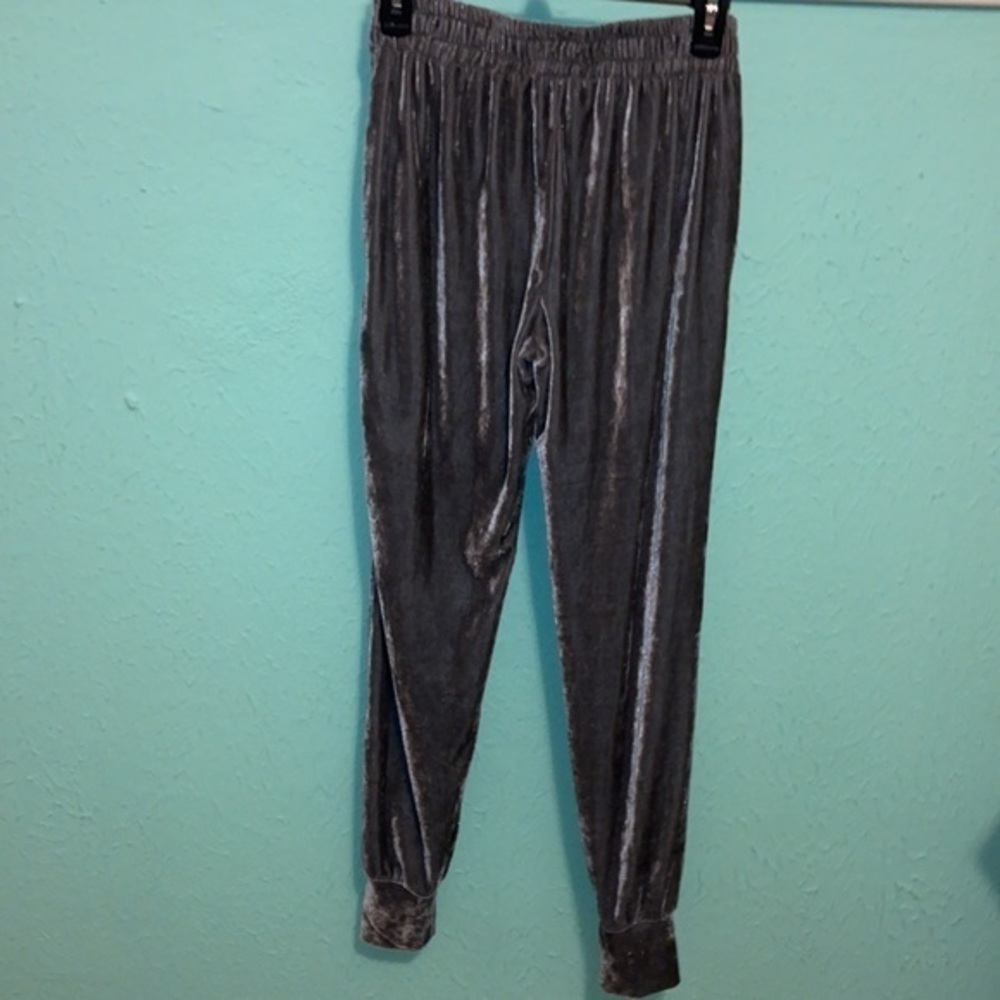 Generation Love Joggers - Picture 5 of 11